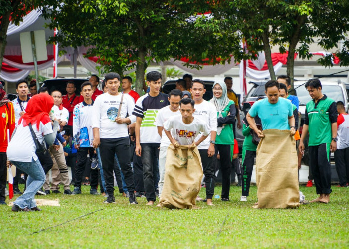 Asik dan Seru, Lomba Permainan Tradisional Perayaan HUT ke-78 RI di Pemkab Muba