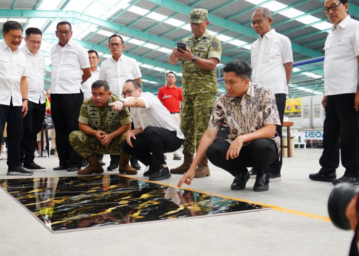 KASAD TNI Jenderal Maruli Simanjuntak Resmikan PT Arwana Ceramics Plant IVD di Ogan Ilir