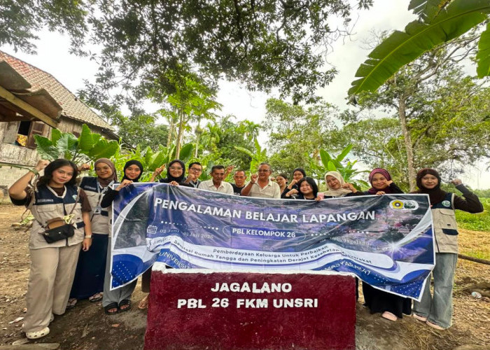 PBL di Desa Jagolano, Mahasiswa FKM Unsri Bangun Resapan Biopori