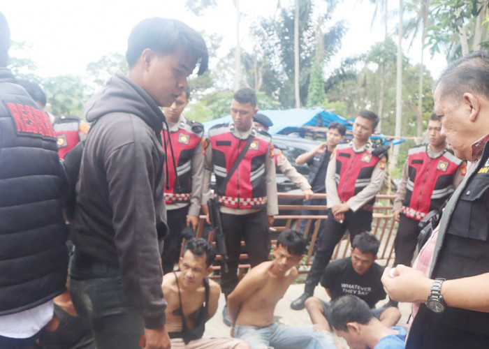 2 Rumah di Kampung Narkoba Empat Lawang Digerebek Tim Gabungan, 7 Orang Diamankan