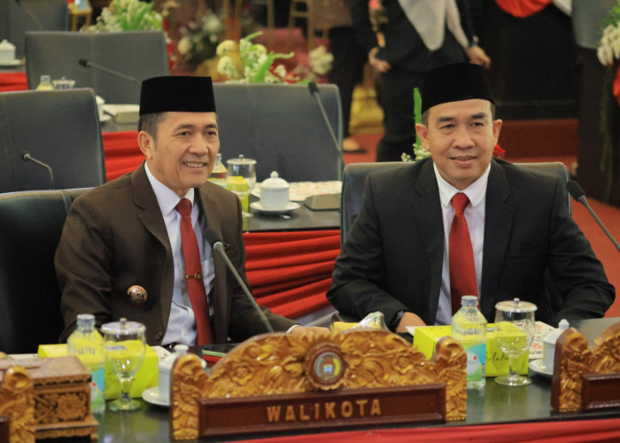 Ratu Dewa Hadiri Rapat Paripurna Istimewa DPRD Kota Palembang 