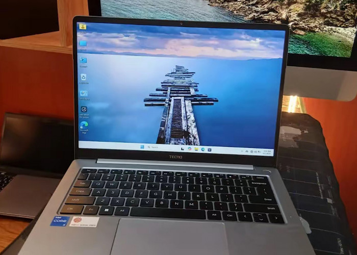 Laptop Kerja Bertahan 13 Jam, Tecno Megabook K14 Bisa Screen Mirroring ke Handphone Tecno 