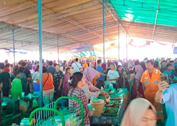 Pedagang Makanan Terbantu dengan Adanya Pasar Beduk Masjid Agung Sungai Lilin