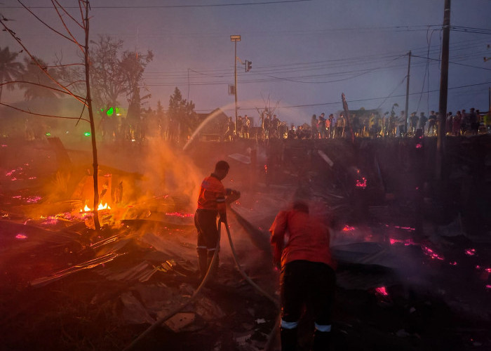 Update Kebakaran di Simpang Muara Meranjat Ogan Ilir, Petugas Masih Kumpulkan Data Korban 
