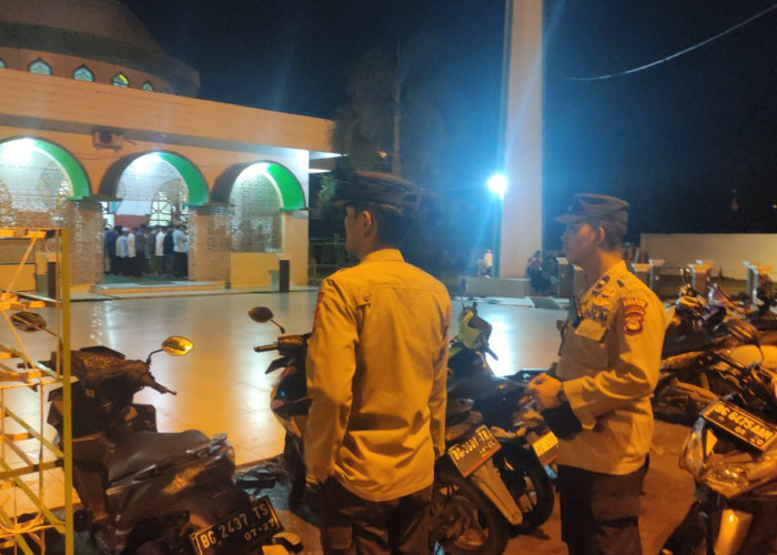 Polsek Tanjung Batu Ogan Ilir Rutin Gelar Pengamanan dan Patroli, Pastikan Ibadah Tarawih Berjalan Aman