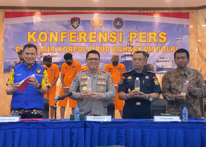 Baharkam Polri Amankan 4 Pelaku Penyelundupan 134 Ribu Baby Lobster Senilai Rp32,8 Miliar