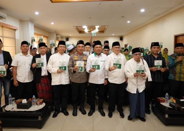 Buku Sejarah NU Sumsel Resmi Diluncurkan, Kapolda Hadiri Momen Penguatan Sinergi Ulama dan Polri
