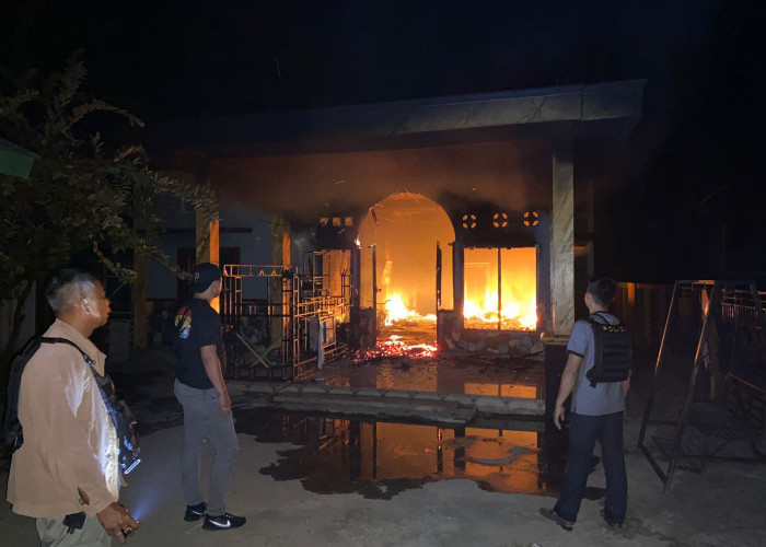 Adik Bupati Muratara Meregang Nyawa Jelang Pilkades, Rumah 2 Pelaku Dibakar Massa, Begini Penjelasan Kapolres