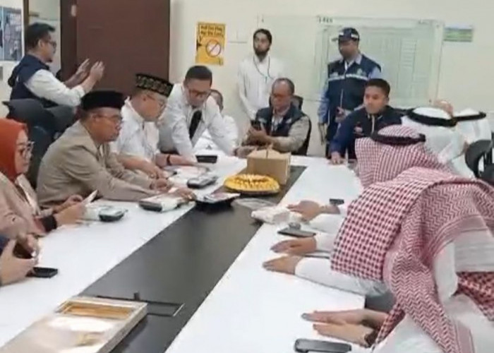 Pabrik Makanan Siap Saji untuk Jemaah Haji Indonesia Ditinjau Anggota Amirul Hajj