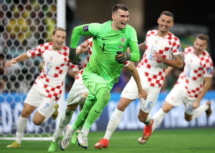 Vatreni Singkirkan Tim Samba Lewat Adu Pinalti, Dominik Livakovic Bawa Kroasia ke Semifinal Piala Dunia 2022