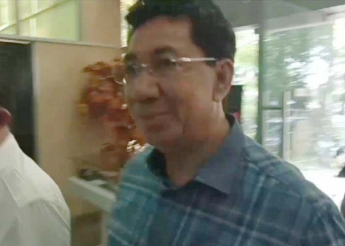 Eks Kadis Perkim Basyaruddin Akhmad 'Sumringah' Hadiri Panggilan Penyidik Kejati Sumsel
