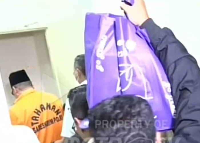 Panji Gumilang Terlihat Berbaju Oranye, Alumni Al Zaytun Take Dawn Video dan Berharap Suasana Kembali Kondusif