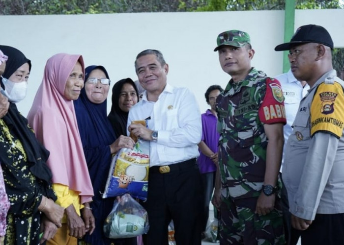 2.100 Paket Sembako Murah Disebar Pemkab ke Kecamatan Tanjung Batu, Wabup Ogan Ilir Bilang Begini! 