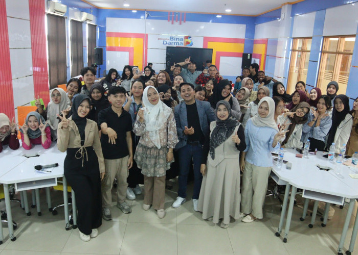UBD Cetak Humas Profesional yang Adaptif dan Kreatif Melalui Seminar Peningkatan Kompetensi Mahasiswa