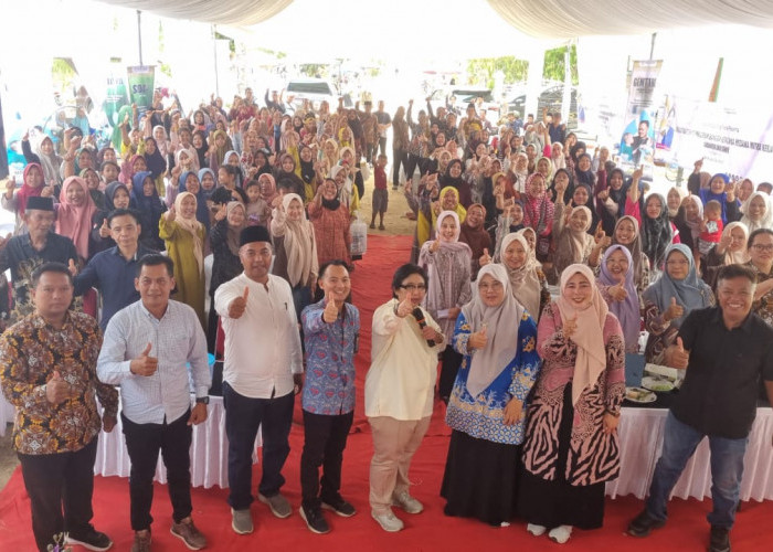 Cegah Stunting Sejak Dini, Irma Suryani Ajak Masyarakat Desa Sumber Harapan Perkuat Gerakan Orang Tua Asuh
