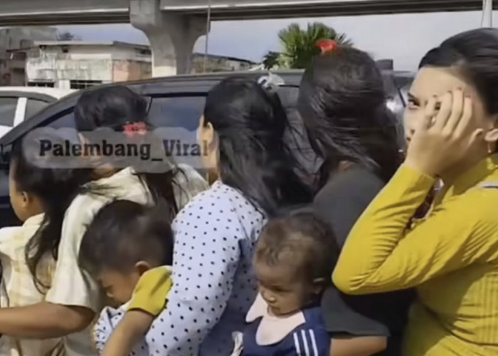 Nekat Bonceng 7 Tanpa Helm, Emak-emak di Palembang Kini Harus Berurusan dengan Polisi