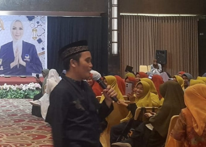 Datang Ke Palembang, Ustadz Maulana Khusus Doakan Wanita Cantik Ini Lolos ke Senayan
