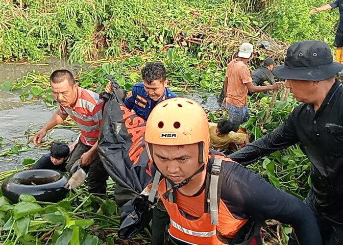 Bocah yang Hanyut Tenggelam Terseret Arus Saat Hujan Lebat Ditemukan Meninggal di Tumpukan Enceng Gondok