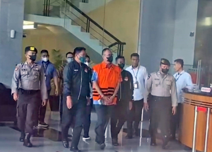 Kacau, Usai Sang Anak Ditangkap Polisi Kini Giliran Rafael Alun Sambodo Ditahan KPK