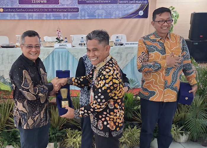 Tim Kemenkes Tinjau Faskes Muara Enim