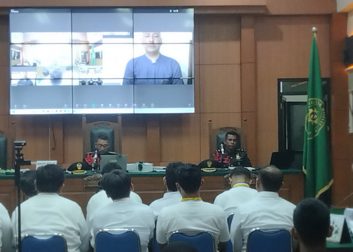 Promosikan Judi Sabung Ayam, Bripka Kapri Lihat Kopda Bazarsah Tenteng Senjata Tiap Ada Event 