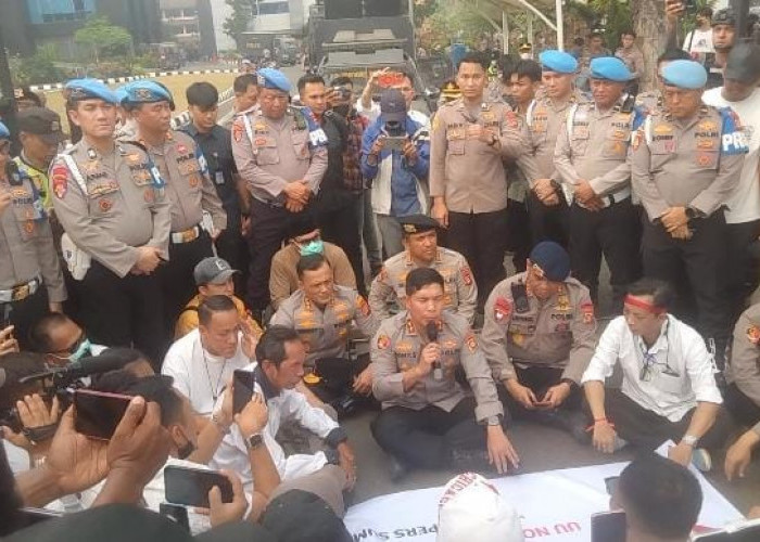 Duduk Bersama Saat Bertemu Insan Pers, Kapolda Sumsel Janji Usut Tuntas Kasus Pemukulan Wartawan