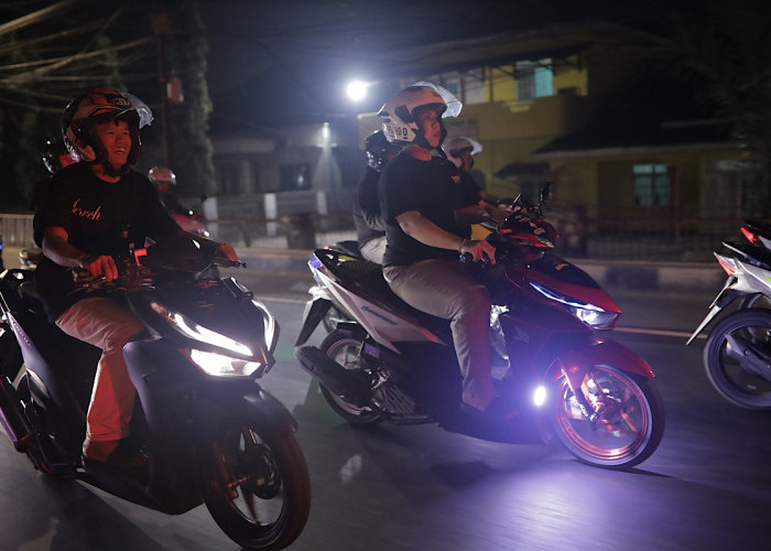 Night Ride Palembang Darussalam, Astra Motor Sumsel Kenalkan New Honda Vario Evo 160 kepada Komunitas