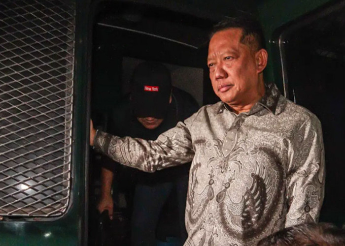 3 Hari Ditahan di Rutan KPK, Febrie Adriansyah Dijenguk Keluarga