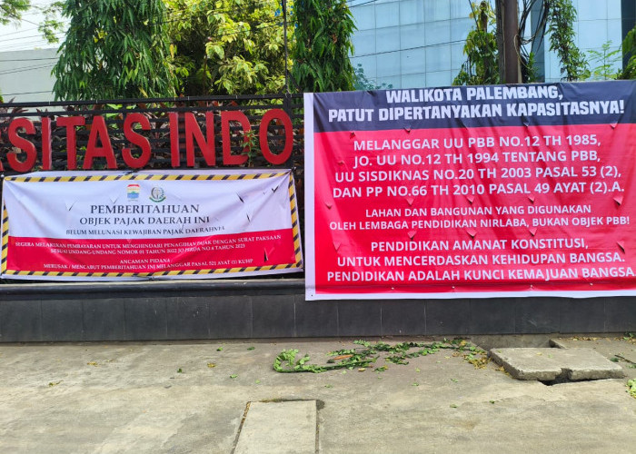Dua Spanduk Saling Berbalas di Kampus UIGM Palembang, Bapenda Tagih Tunggakan PBB Rp2,33 Miliar