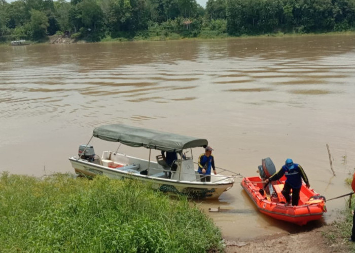 Perahu Getek yang Ditumpangi Oleng, Warga Betung Banyuasin Tenggelam di Perairan Sungai Musi Muba  