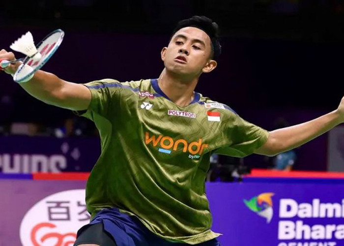 Alwi Farhan Bungkam Jagoan Tuan Rumah di 16 Besar Kejuaraan Dunia 2026, Penonton Satu Stadion Hening