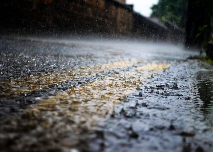 Sedia Payung, Hujan Kota Palembang Siang Hingga Malam Hari, Prakiraan Cuaca Hari Ini Kamis 29 Desember 2022