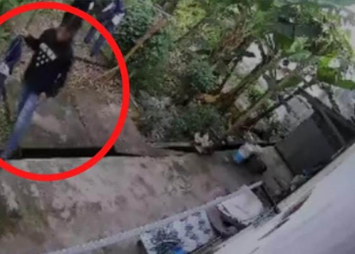 Spesialis Maling Jemuran Terekam CCTV, Warga Plaju Palembang Resah, Warganet Sebut Mental Kismin Kental