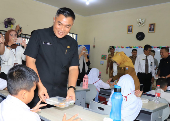 2.968 Siswa TK Hingga SMP di Palembang Terima Program Makan Bergizi Gratis Perdana, Pemkot Siapkan Satgas