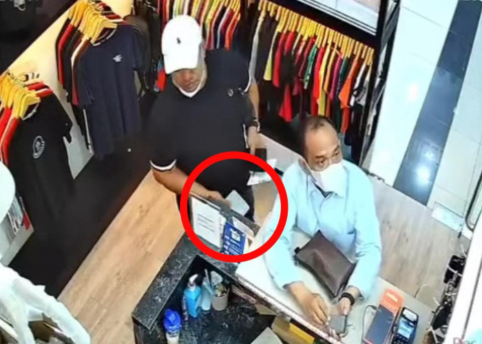 Pria Berkepala Plontos Terekam CCTV Curi Dompet di Butik PTC Mall, Neziten: Gaya Elit, Dompet Sulit 