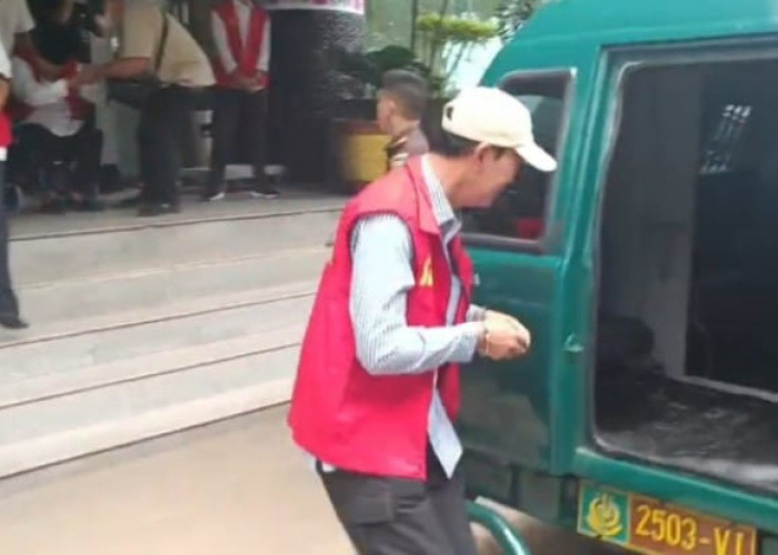 Tahap II Kasus Korupsi Pasar Cinde, Mantan Wali Kota Palembang Harnojoyo 'Ngacir' Hindari Wartawan