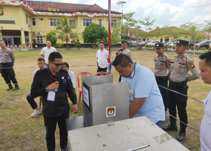 Ratusan Personel Polres OKI Latihan Pengaman TPS  Jelang Pilkada 2024