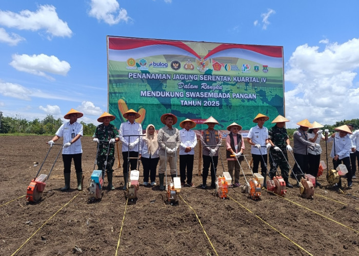 Kapolda Sumsel Lakukan Penanaman Jagung Kuartal IV Serentak di Kayuagung OKI 