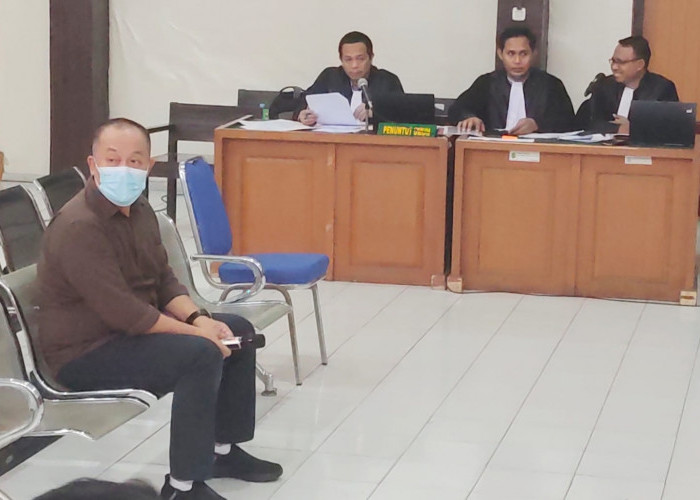Eksepsi Terdakwa Herman Mayori Kandas, Hakim Minta Penuntut Umum Lanjutkan Sidang