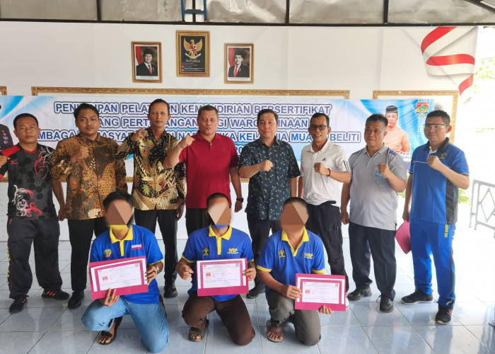 Lapas Narkotika Muara Beliti Tutup Pelatihan Kemandirian Bersertifikat Bidang Pertukangan untuk Warga Binaan
