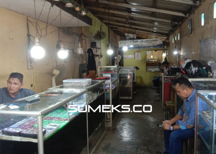 Pasar Batu Akik di Cinde Palembang Masih Menggeliat Walaupun Sepi Pembeli
