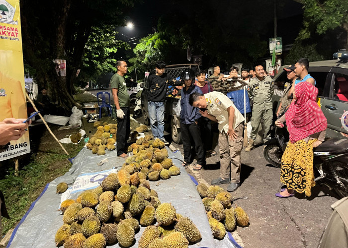 Imbau Pedagang Durian Agar Tertib Berjualan, Dua Lokasi Ini yang Diberikan Sat Pol PP Sebagai Opsinya