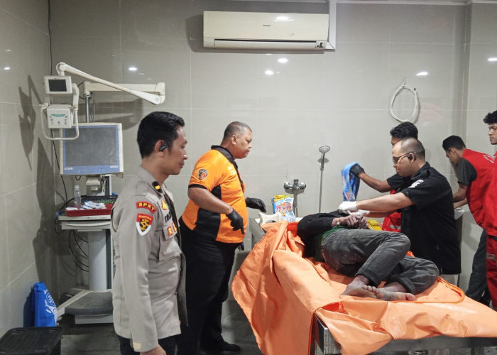 Geger, Remaja Ditemukan Tewas Tergantung di Bekas Rumah Terbakar Lorong RRI 9 Ilir Palembang  