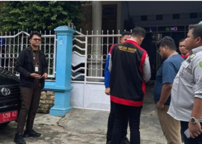 Kejari OKI Geledah 3 Rumah Saksi Kasus Dugaan Penyalahgunaan Dana KUR 