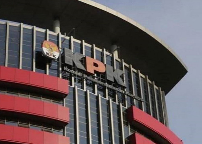 Bupati Kuansing Berikan Amplop Berisi 14.000 Dolar Singapura Kepada Menhut, Dikembalikan 12.000 