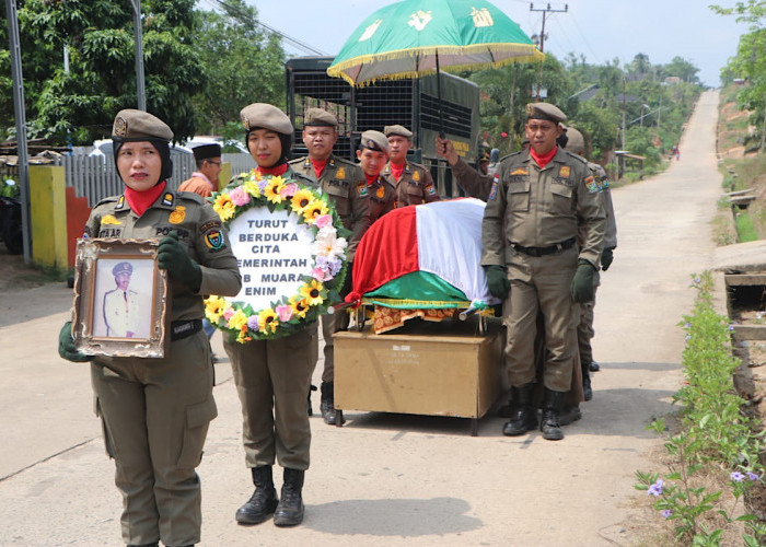 Sekda Muara Enim Pimpin Upacara Kedinasan Pelepasan Jenazah Bupati Nang Ali Solichin