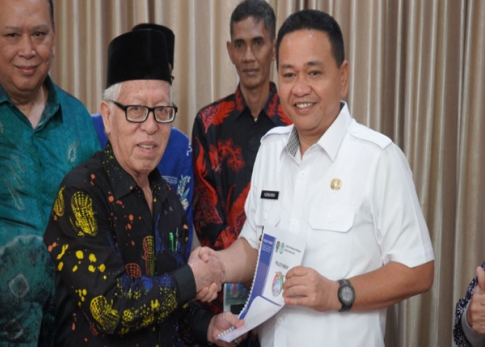 Kurniawan Terima Policy Brief Hasil Kajian MPK