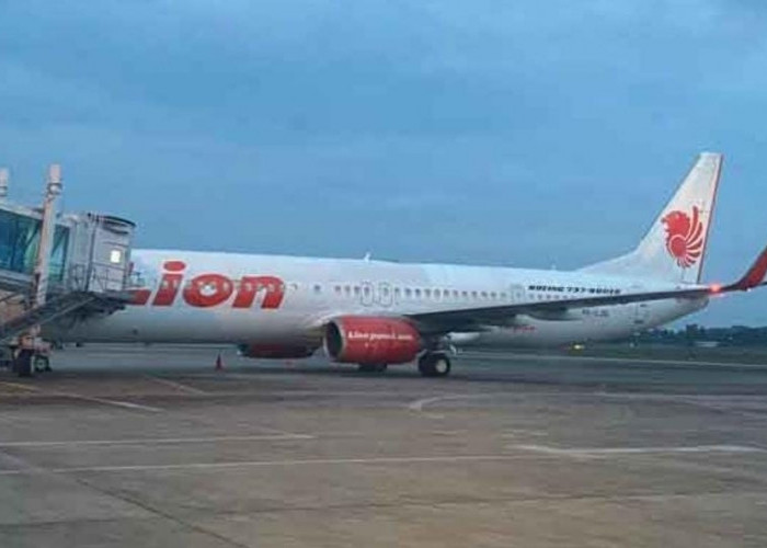 Pesawat Lion Air Rute Bengkulu - Jakarta Mendarat di Bandara SMB II Palembang, Ada Apa?