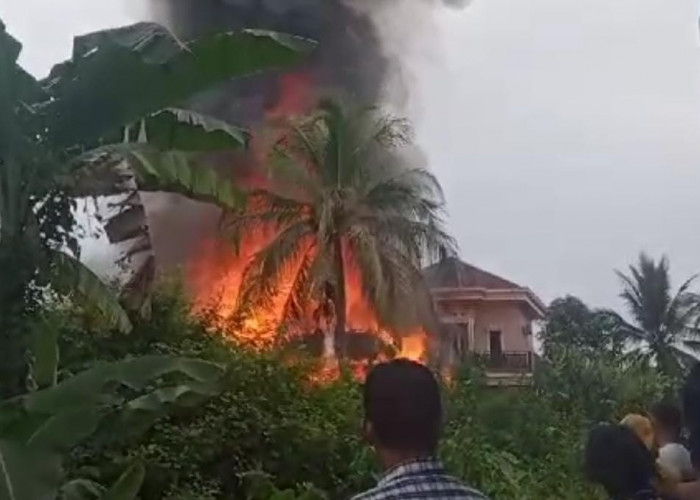 Si Jago Merah Ngamuk, Rumah dan Bedeng 4 Pintu di Kedukan 2 Palembang Ludes 