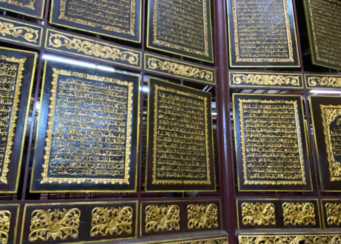 Mengenal Al-Qur'an Al-Akbar Palembang, Mahakarya Ukiran Kayu Tembesu yang Jadi Ikon Wisata Religi Dunia